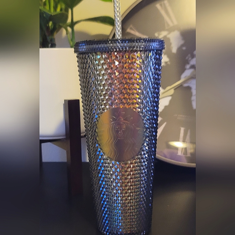 Starbucks RARE Iridescent Black Studded Tumbler Venti/24oz *Unicorn* Brand New!